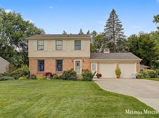 1705 Ridgewood Ave SE, Grand Rapids, MI 49506