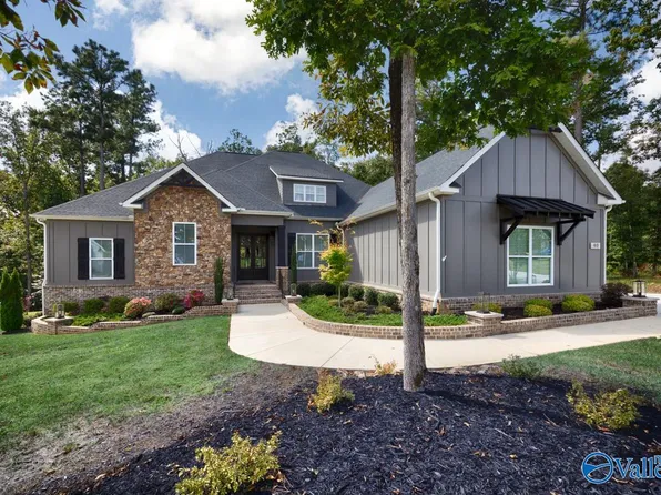 40 Ridge Bluff Cir, Huntsville, AL 35803