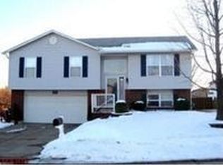 3245 Windwood Trails Dr, Saint Charles, MO 63303