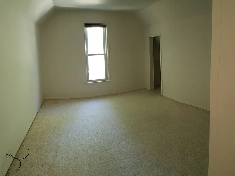 119 N Center St — Photo 10