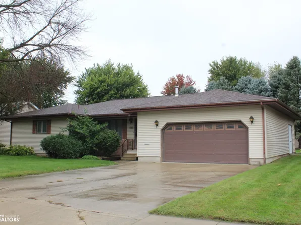 820 W 11th St, Garner, IA 50438