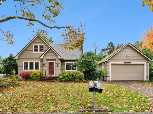 2262 SE Lindenbrook Ct, Milwaukie, OR 97222