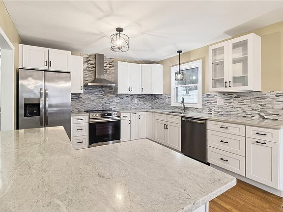 2nd image of 9961 Morgan Rd