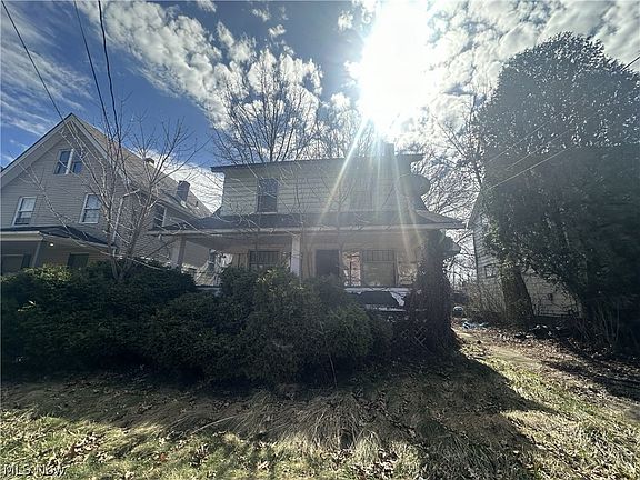 3rd image of 23 E Boston Ave