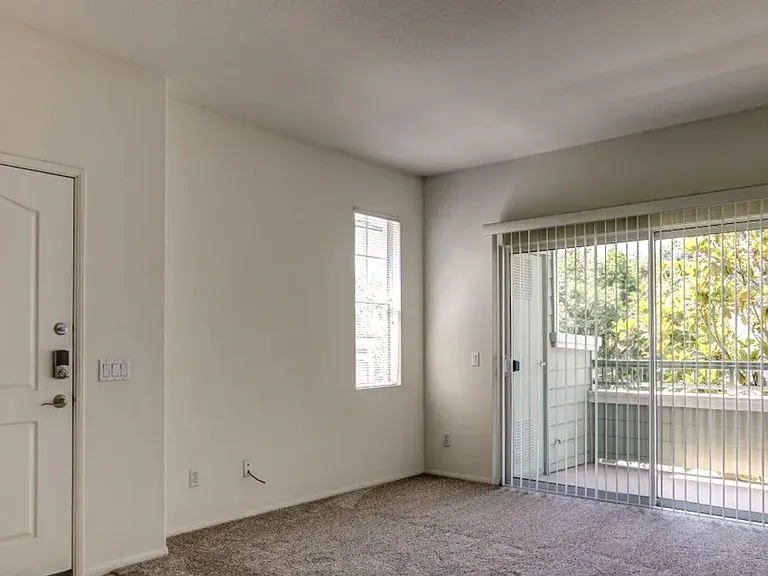 Via Ventura Apartments — Photo 30