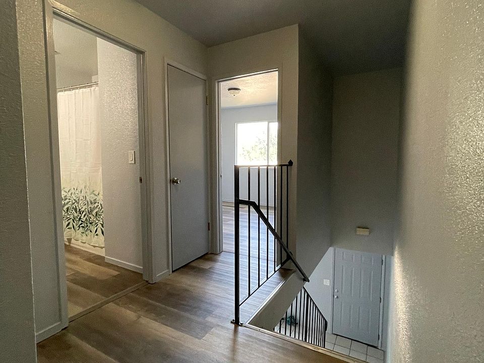 Upstairs Hallway, 1 full bath upstairs