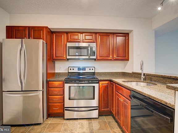 4th image of 6006 Curtier Dr Suite D