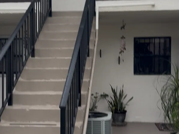 10845 NW 7th St APT 23, Miami, FL 33172
