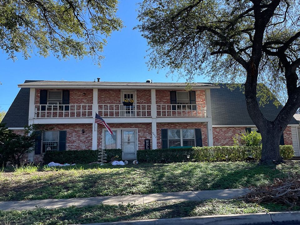 1st image of 3422 Chateau Dr