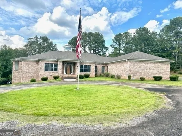 3116 Judge Brown Rd, Valley, AL 36854