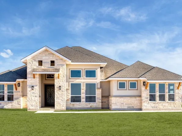 145 ESTATES DR, La Vernia, TX 78121