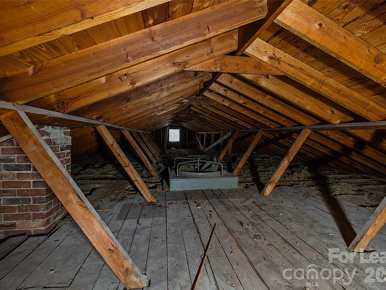 631 Townsend Ave — Photo 27