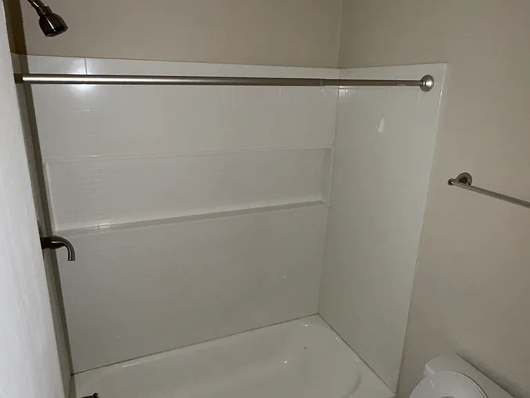 502 E Glenn St #11 — Photo 10