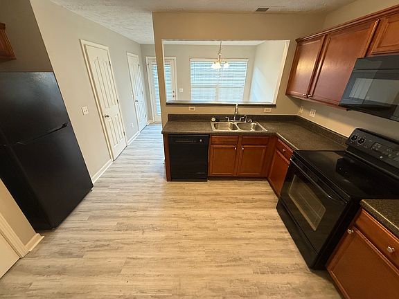 4th image of 4026 Cody Dr