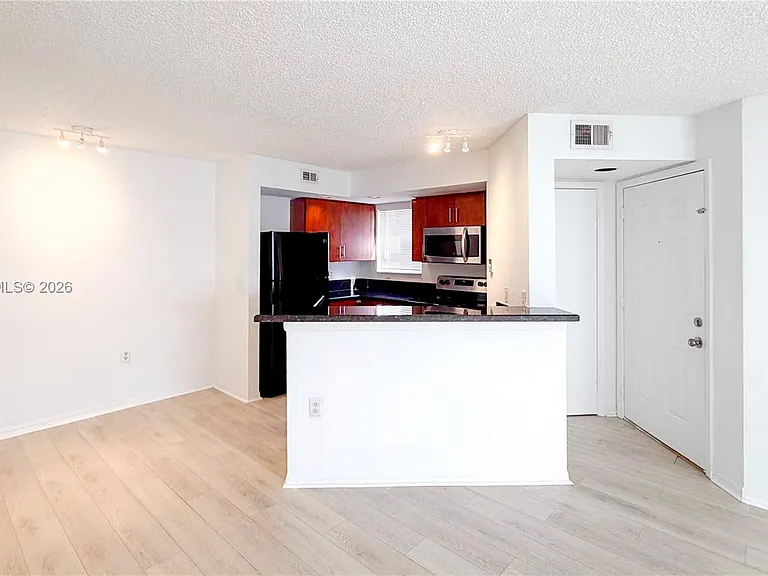 13060 Vista Isles Dr #212 — Photo 2