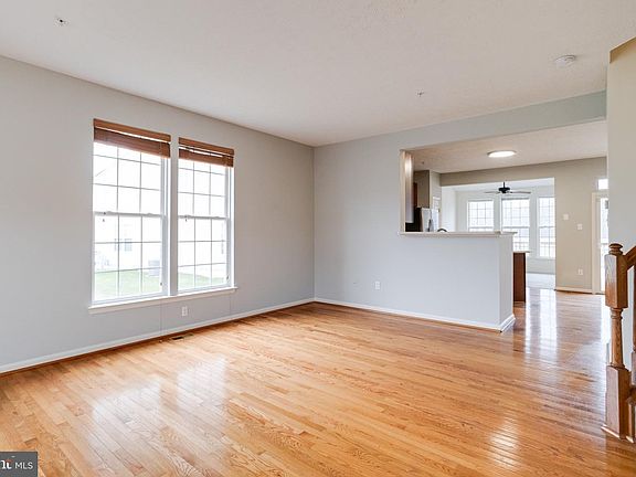 3rd image of 4913 Paper Bark Rd