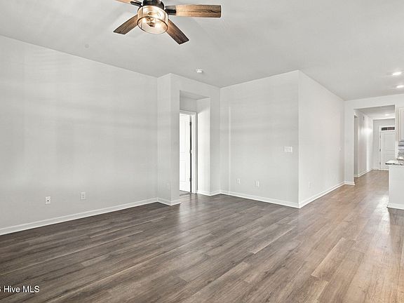 3rd image of 2513 Sandy Banks Lane