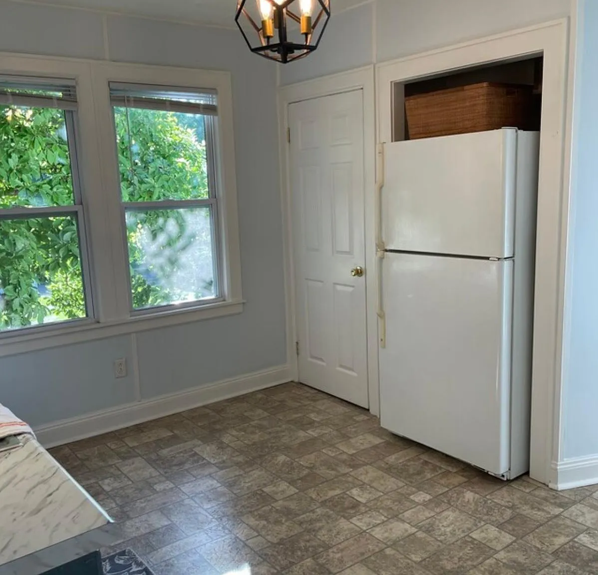 3 bed, 970 sqft, $1,500 — Photo 4