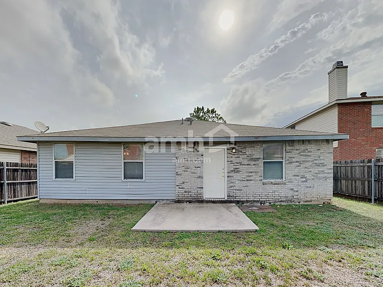 5161 Cliff Oaks Dr — Photo 16