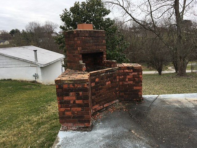 2nd image of 256 Garr Ave