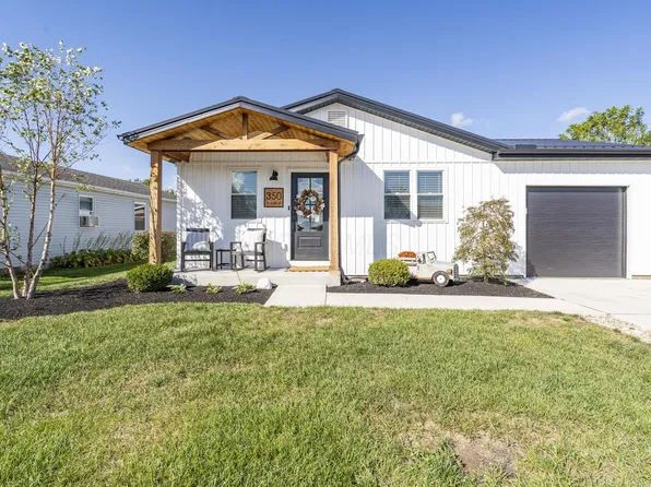350 W Main St, Mount Sterling, OH 43143