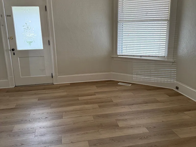 9151 Campbell Rd — Photo 34