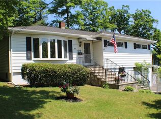 30 Sterling Ave, Sloatsburg, NY 10974