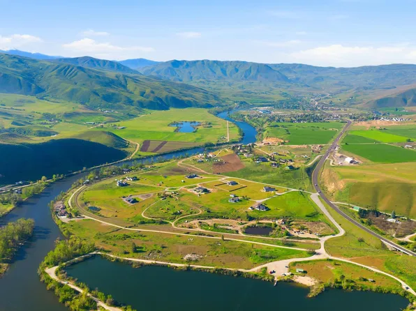 1 Mallard Ln, Horseshoe Bend, ID 83629