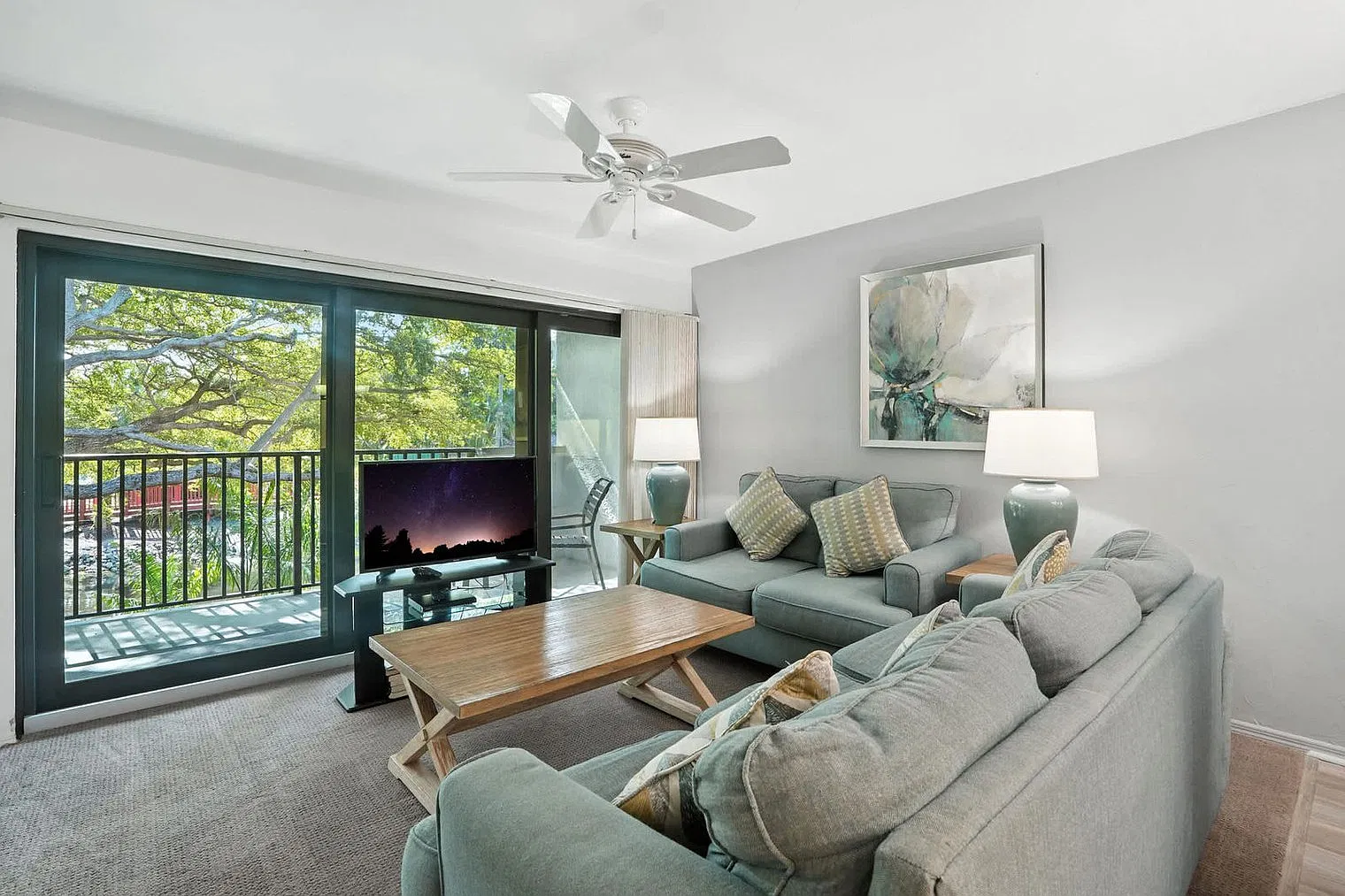 2 bed, 2.0 bath, 861 sqft, $3,825 — Photo 2