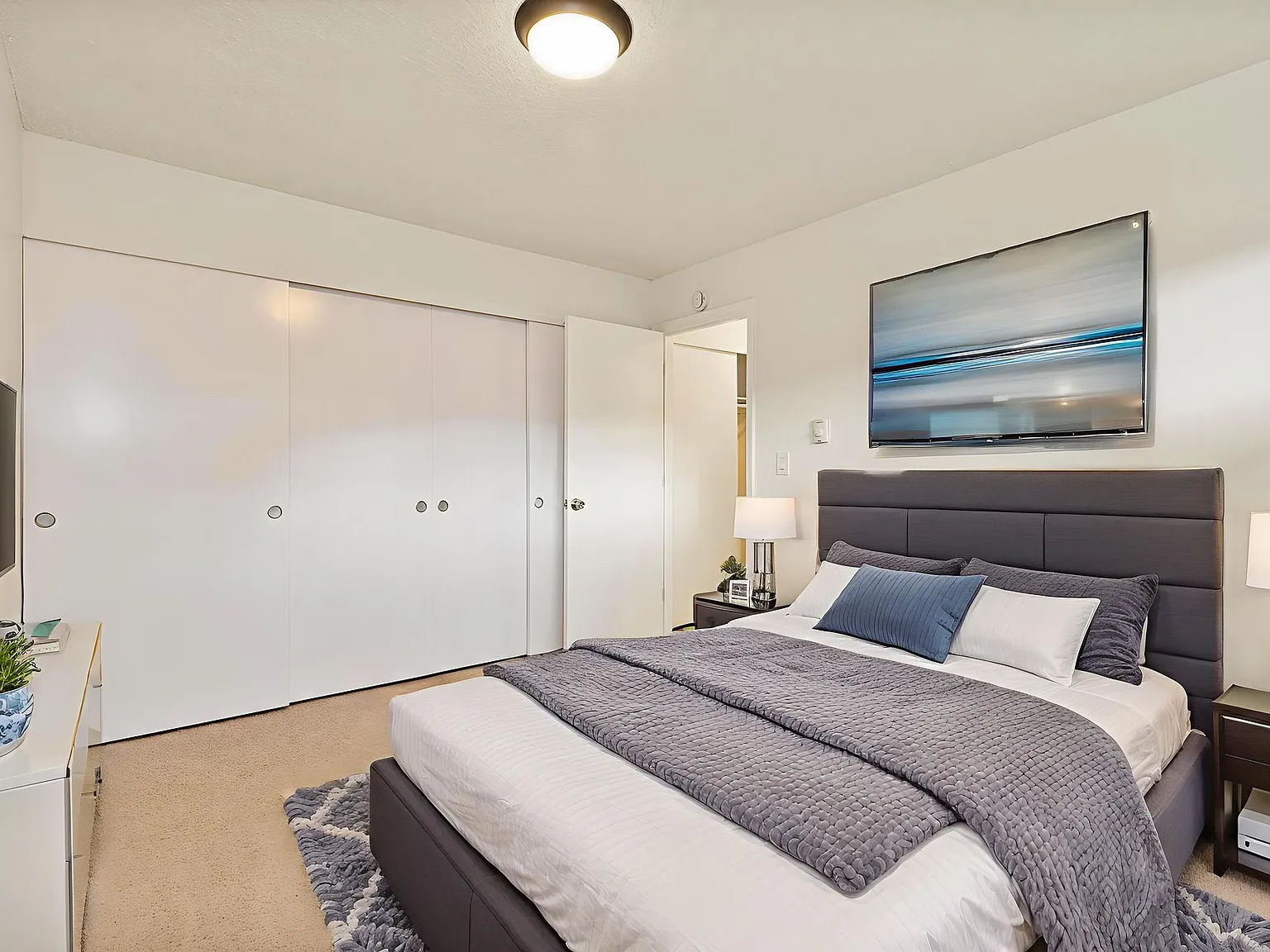 Timberline Apartments — Photo 4