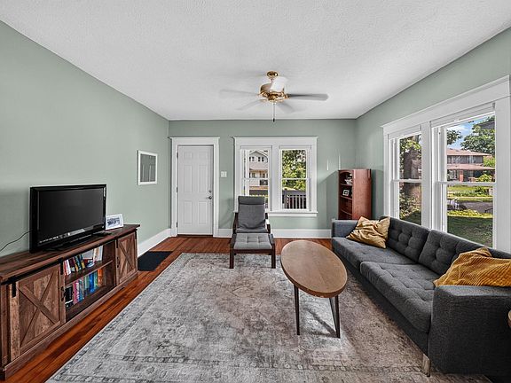 5th image of 815 S 24th St