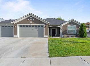 4715 Bermuda Dunes Dr, Pasco, WA 99301