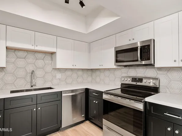 2808 N 61ST Street, Scottsdale, AZ 85257
