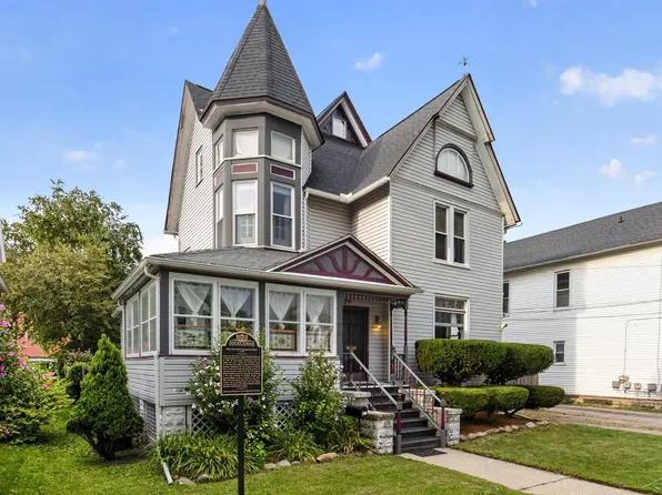 911 McKinley St, Bay City, MI 48708