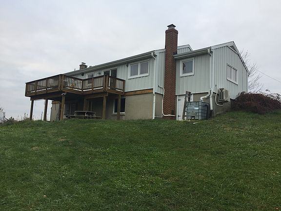 Deck on rear