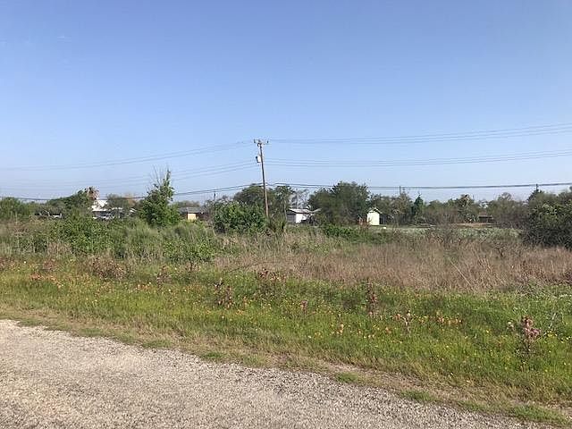 1st image of 127 Castle Oak Ln #128
