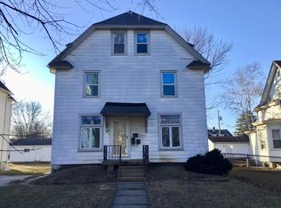 2736 Emmaus Ave, Zion, IL