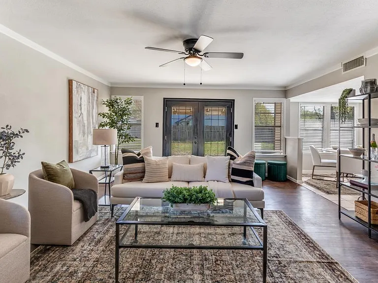 12901 Lamplight Village Ave — Photo 4