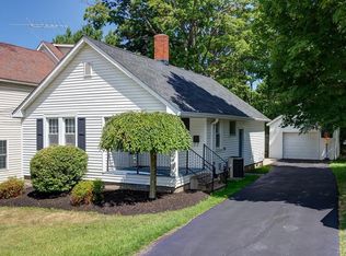 112 Center St, Chardon, OH 44024