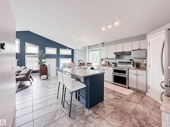 5th image of 73 Newmarket Way