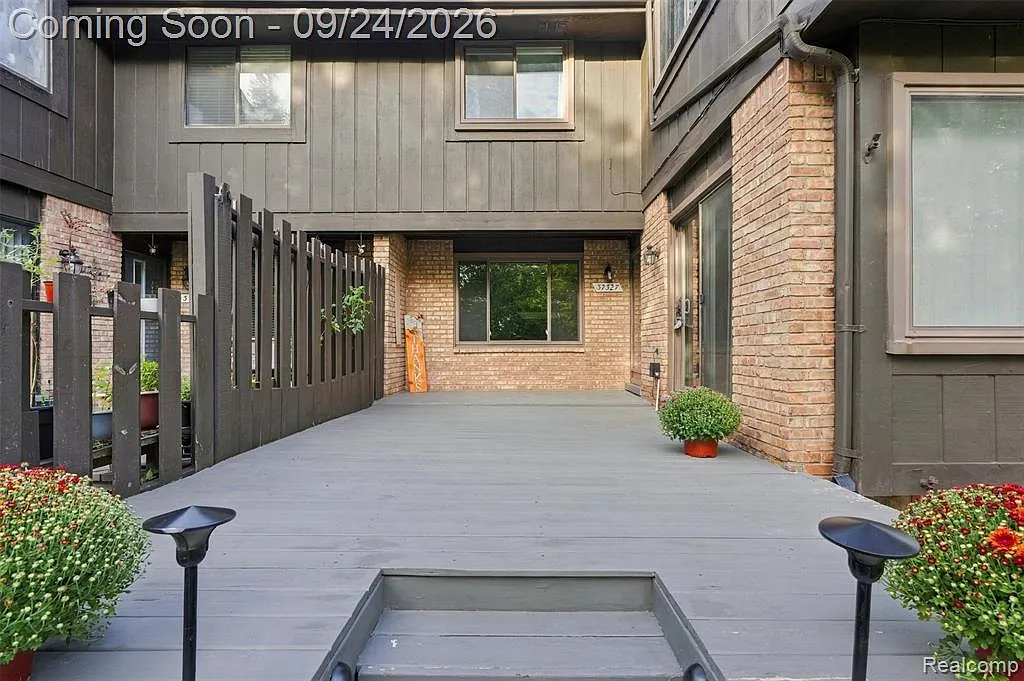 37327 Golfview Dr — Photo 3