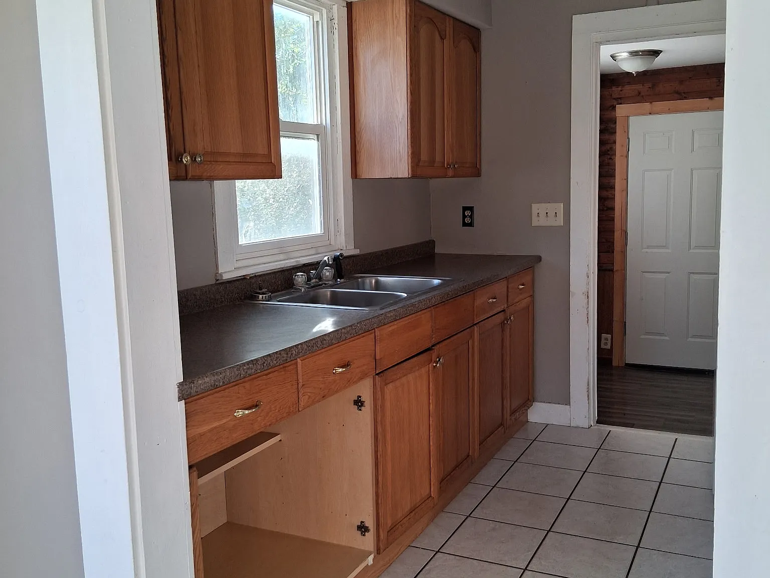2 bed, $795 — Photo 3