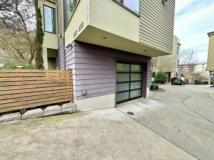 552 McGraw St — Photo 2