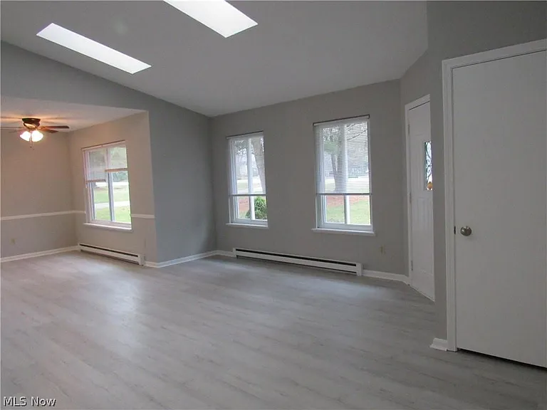 7155 Auburn Rd — Photo 5