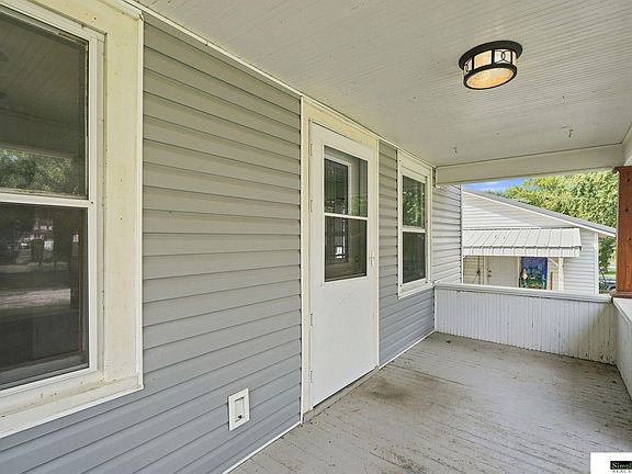 4th image of 855 7th St