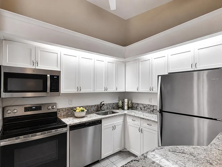 1109 Duncan Cir #201 — Photo 15