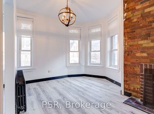 260 Sherbourne St #4, Toronto, ON M5A 2S1