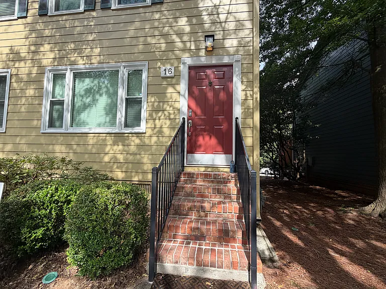 16 Holly Downs Ct NW — Photo 36