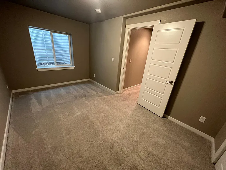 2466 Ellingwood Dr — Photo 9