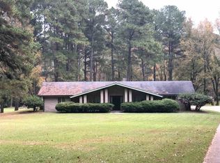 707 Pine St, Center, TX 75935